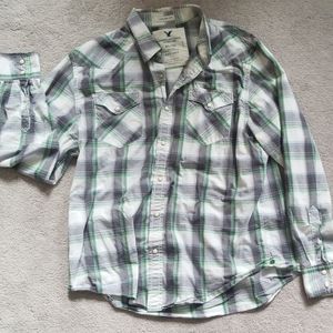 Plaid button down long sleeve shirt